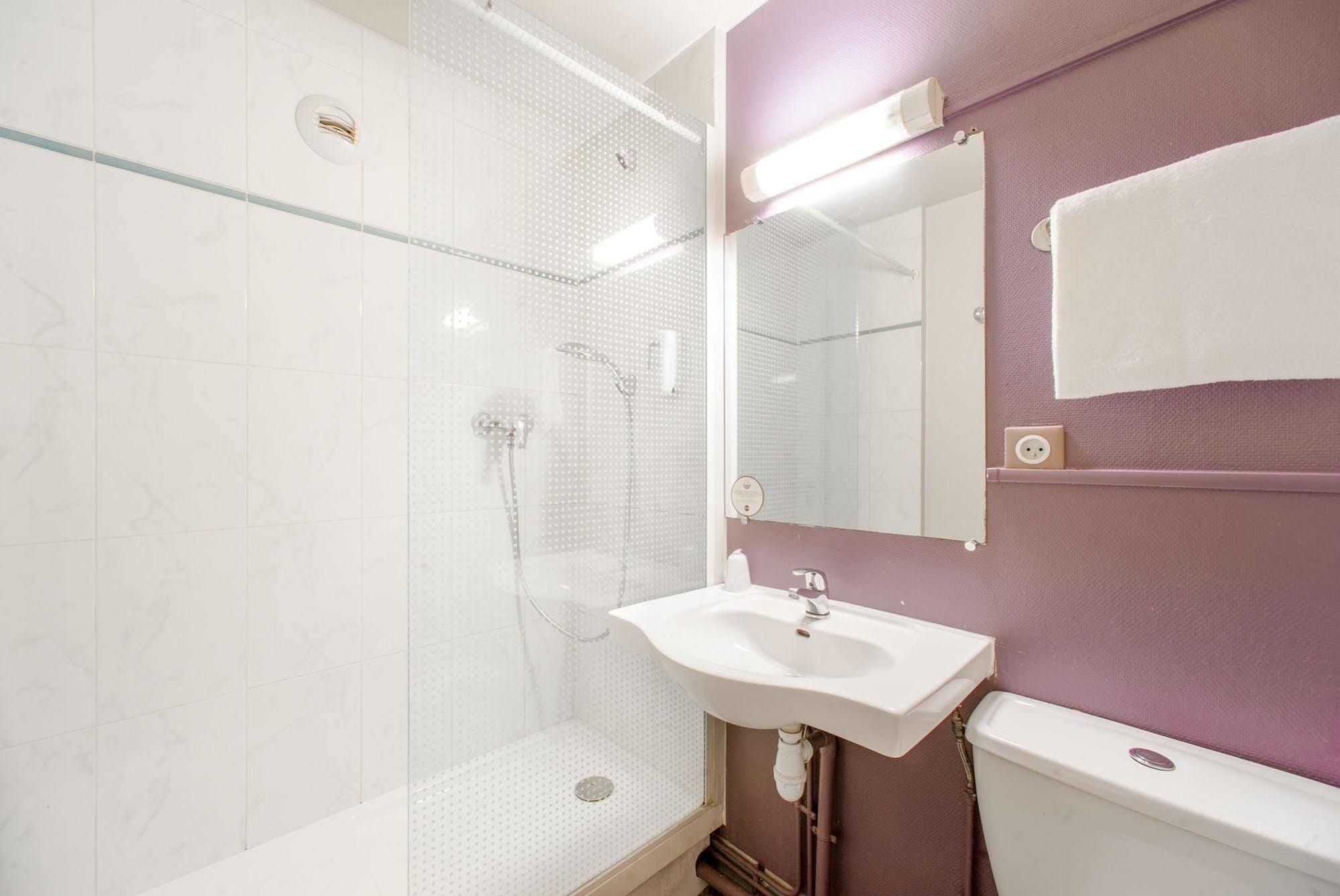 B&B Hotel Herblay Bagian luar foto
