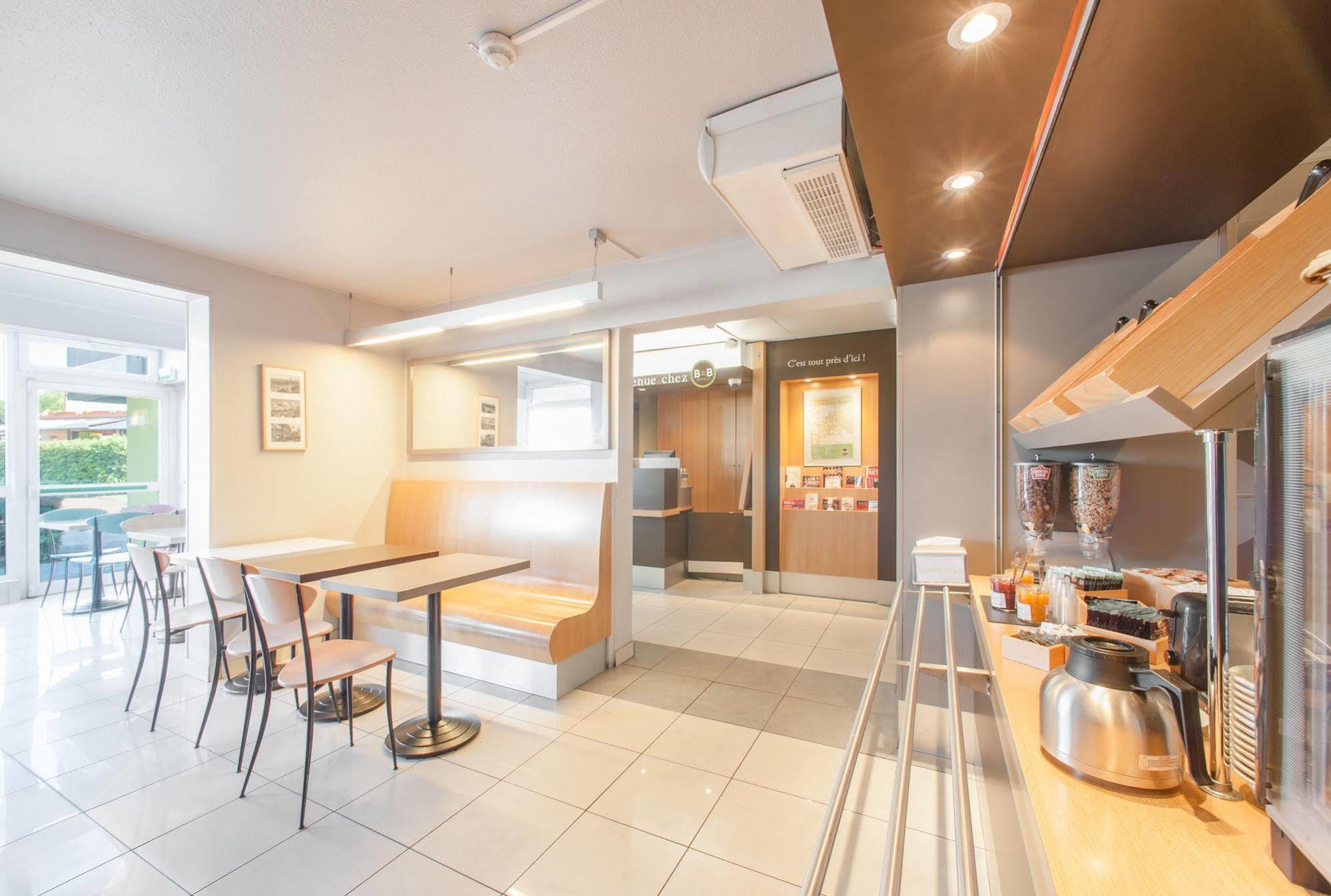B&B Hotel Herblay Bagian luar foto