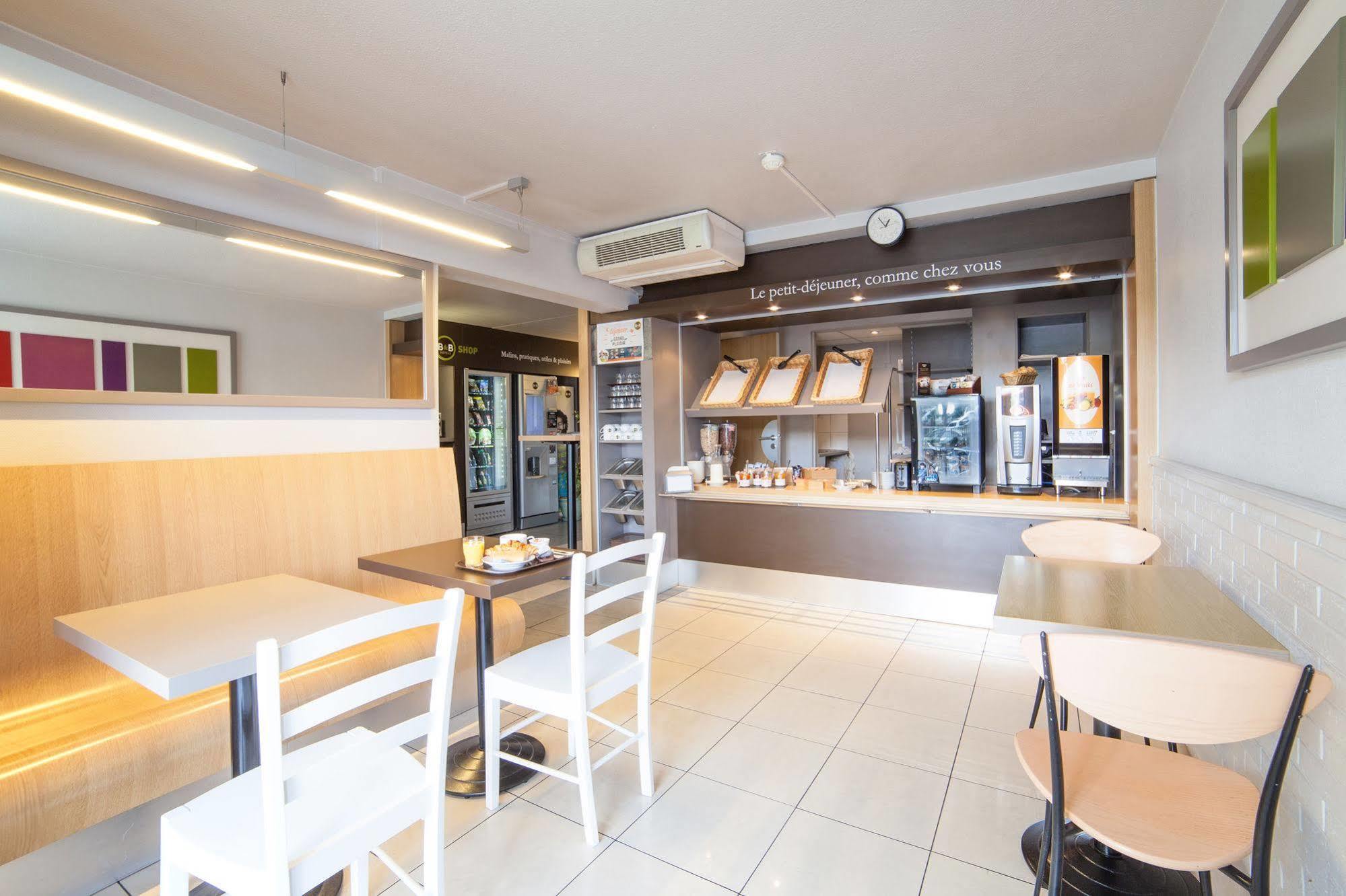 B&B Hotel Herblay Bagian luar foto